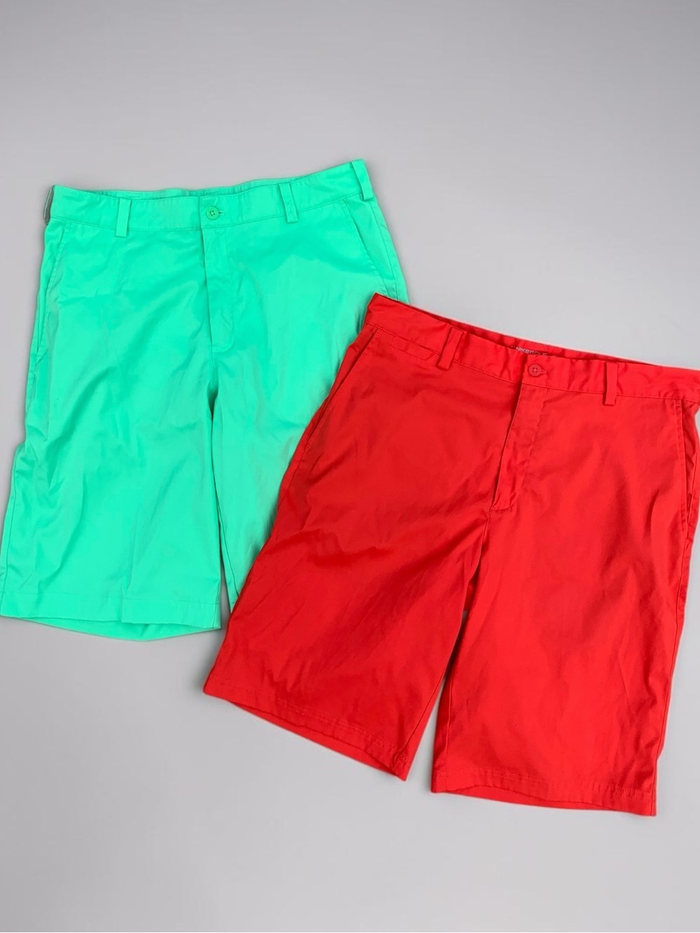 Nike Golf Performance Men's Chino Shorts Bright Green and Red Size 32